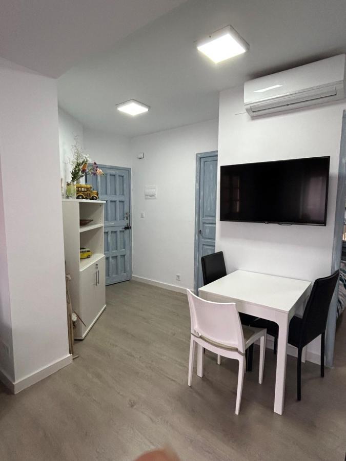 Acogedora Y Moderna Casa En Pueblo Villa Serra Bagian luar foto