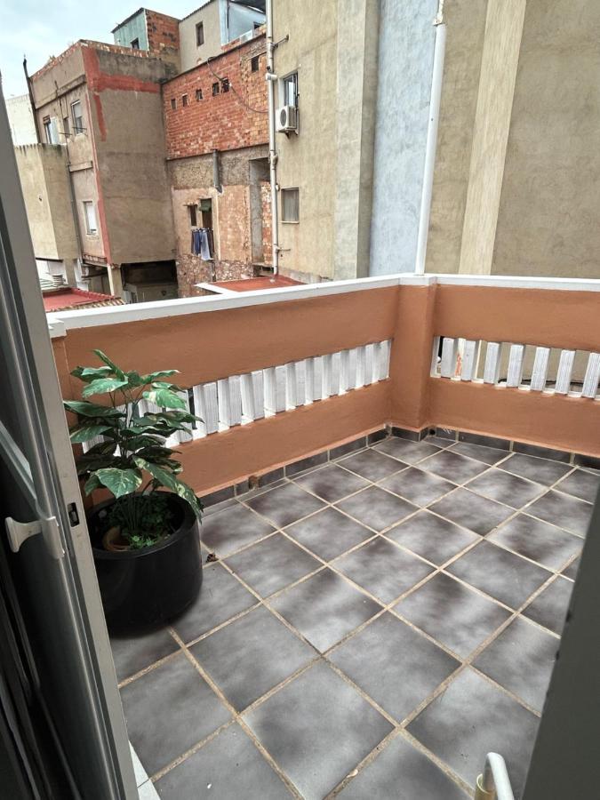 Acogedora Y Moderna Casa En Pueblo Villa Serra Bagian luar foto