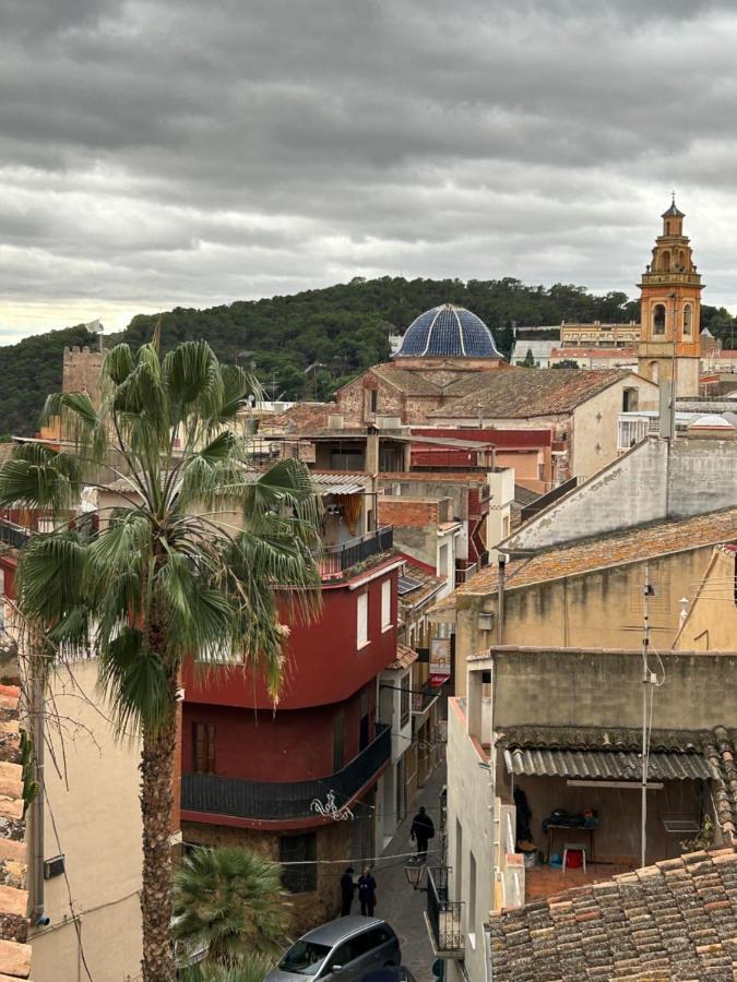 Acogedora Y Moderna Casa En Pueblo Villa Serra Bagian luar foto